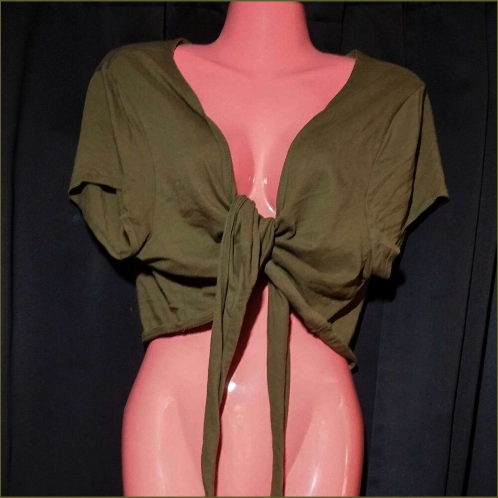 One Size up to XL Vintage Venezia Shrug Wrap in Military Green